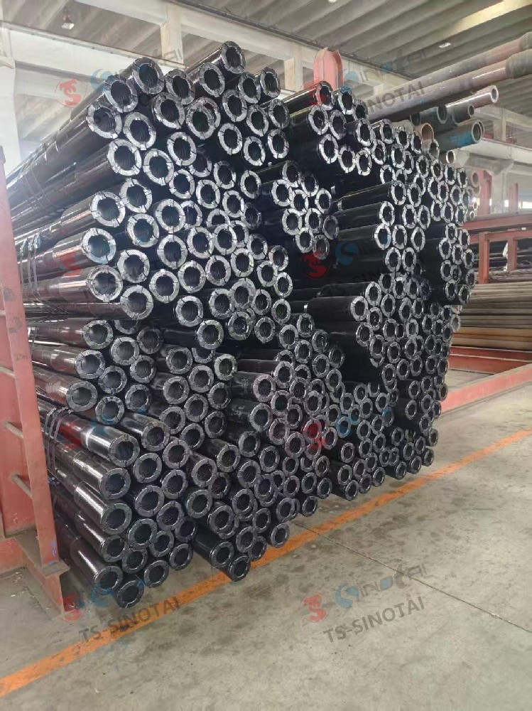 What is no guy-line workover rig